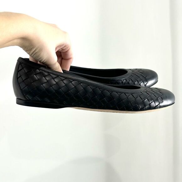 Bottega Veneta $670 Napa Intrecciato Ballet Flats in black - Picture 10 of 11
